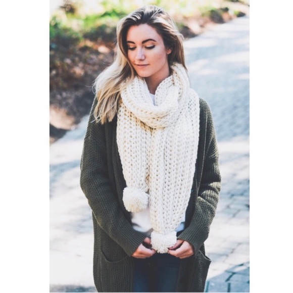 Cable Knit Chunky Scarf in Cream Ivory - Picture 1 of 10